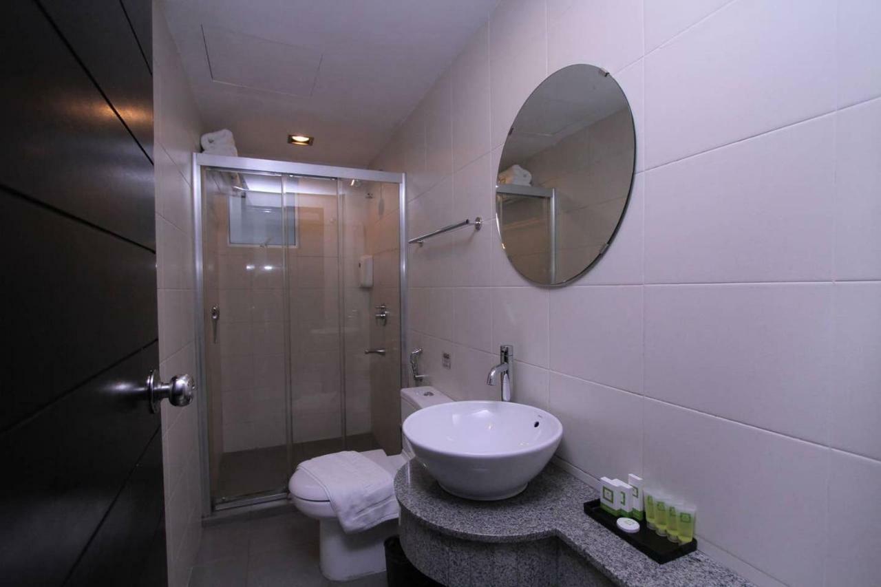 Likas Square - Kk Apartment Suite Kota Kinabalu Exteriör bild
