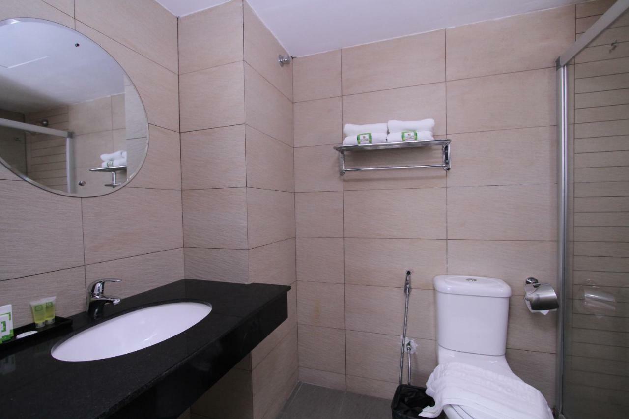 Likas Square - Kk Apartment Suite Kota Kinabalu Exteriör bild